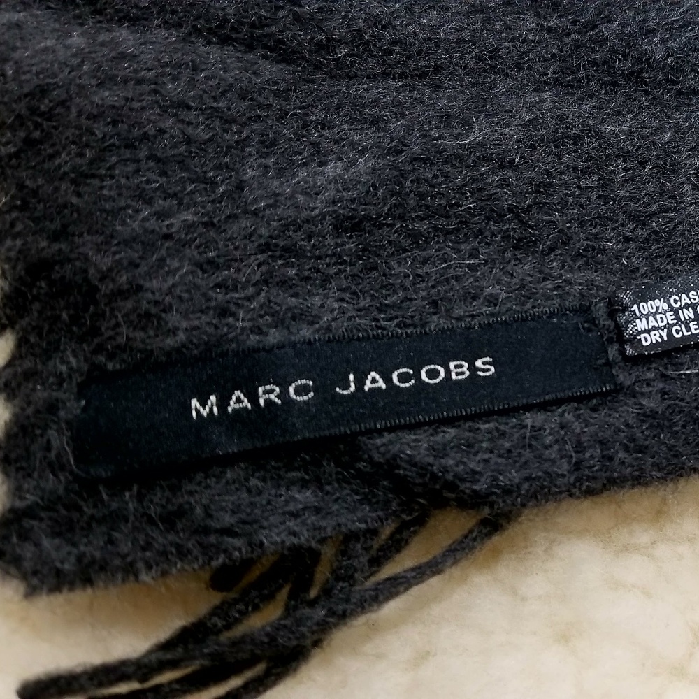 Marc Jacobs Cashmere Fringe Scarf - Picture 4 of 4